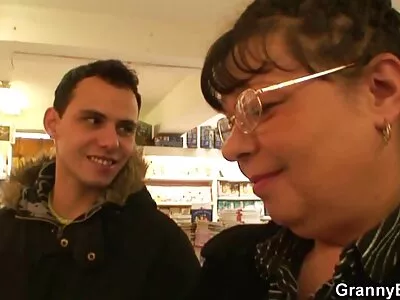 Melissa May wird in reife frauen sexfilme verschiedenen Stellungen gefickt, nachdem sie BBC geblasen hat