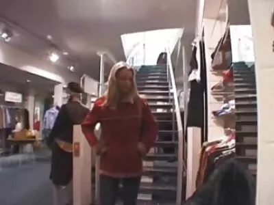 Leanne Lace bekommt ihre geile Muschi erotikfilme mit reifen frauen geleckt und tief gefickt