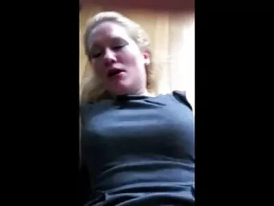 Ungezogenes Mädchen macht ältere pornofilme gerne sehr ungezogene Dinge