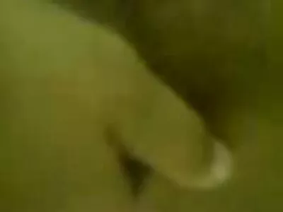 Zwei magere wilde Schlampen werden in free porno reife der Wüste gefickt