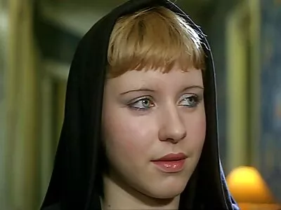 Tätowierte deutsche reife frauen porno Brünette mag Netzstrümpfe