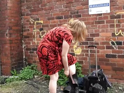 Vollbusige Frau sexfilme mit älteren frauen masturbiert wie verrückt