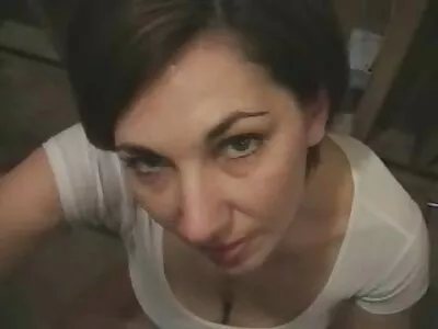 Junges asiatisches Luder Jade Kush bekommt ihr porno deutsche reife frauen Fotzenloch gedehnt