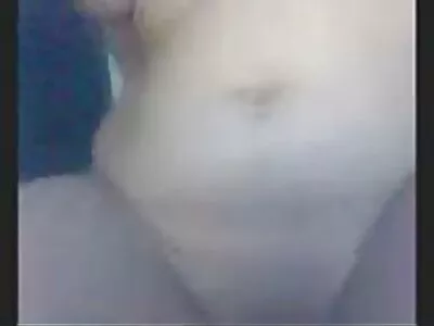 Vollbusige Brünette in porno video reife frauen roten Dessous bekommt ihr Fotzenloch gestopft