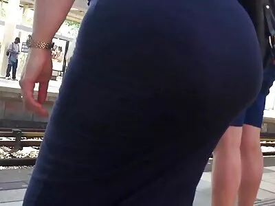 Blonde Leah Lee lutscht Schwänze sexfilme gratis mit reifen frauen und bekommt einen harten Fick im Auto