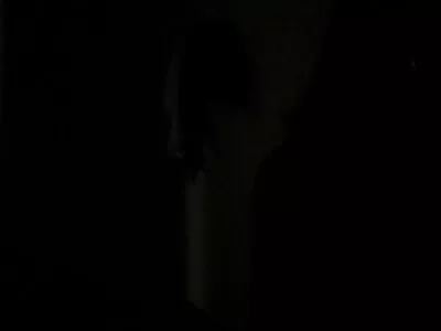 Ungezogenes Dienstmädchen Cherry Candy wird gefickt und in den Mund reife hausfrauen porno gespritzt