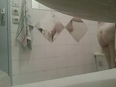 Babe sexfilme mit reifen frauen Kyler Quinn bekommt einen großen schwarzen Schwanz und Sperma ins Gesicht