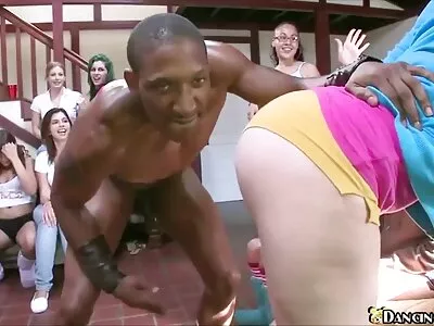 Schwanz lutschen macht Spaß in der Natur sexfilme mit reifen frauen