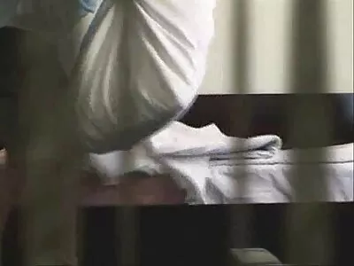 Die freche Brünette kostenlose pornofilme von reifen frauen Brooklyn Grey reitet großen Schwanz in umgekehrter Cowgirl-Position