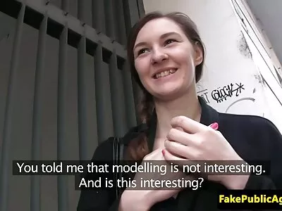 Nerdy Babe Shae Celestine ältere pornofilme in verschiedenen Stellungen gebumst