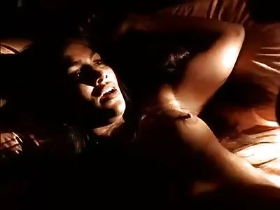 Ungezogenes Mädchen hat ihren naiven sexfilme reife frauen Freund betrogen