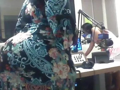 Lexxi Steele sexfilme ältere damen gibt Blowjob und wird von zwei geilen Kumpels ordentlich gefickt